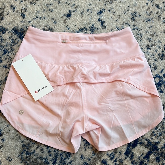 Lululemon speed ups strawberry milkshake size 4 4” length - Picture 3 of 3